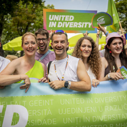 David Stögmüller, Judith Pühringer, Peter Kraus, Katrin Fallmann mit Sprecherinnen der Grünen Andersrtum Wien